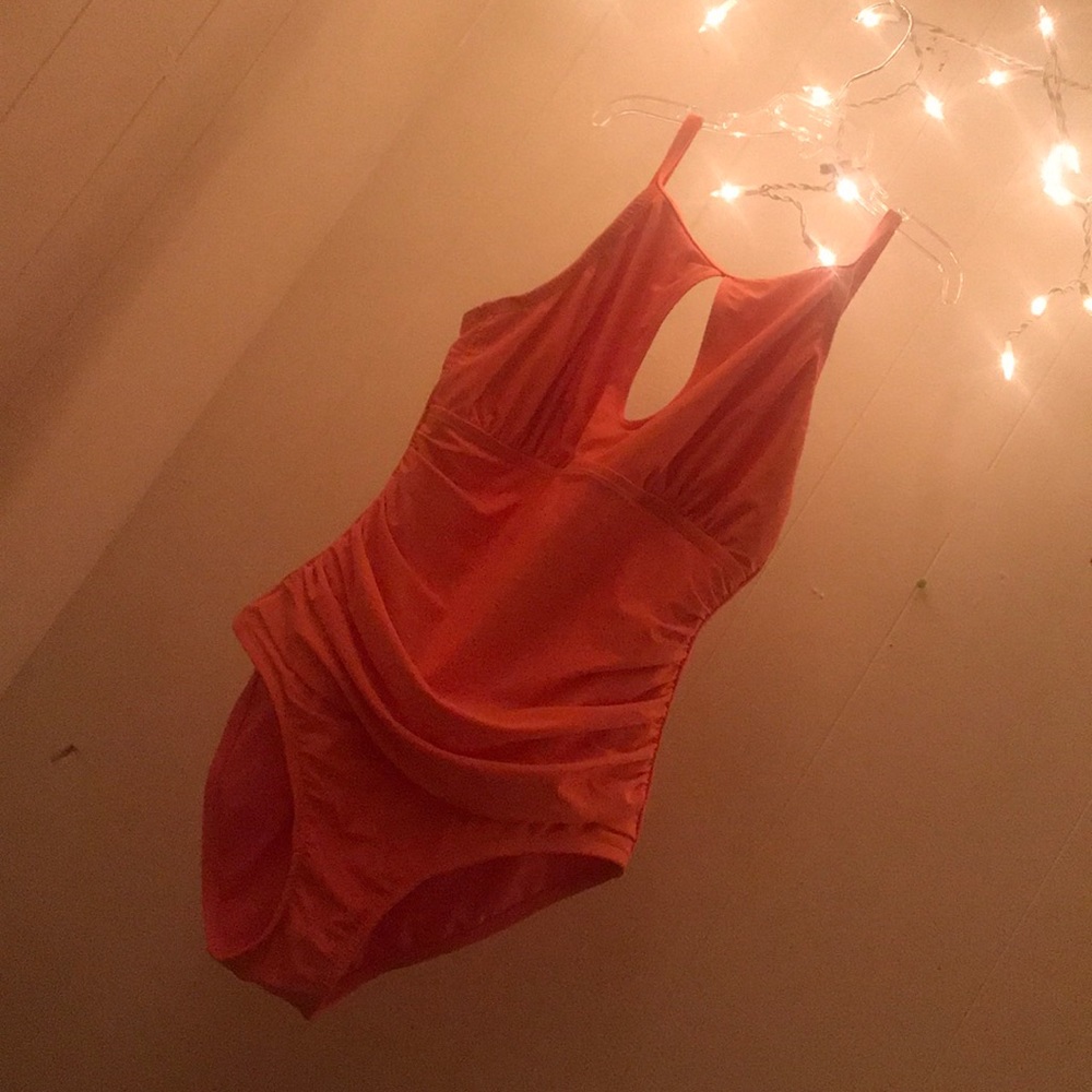❄️Only $5-Limited Time❄️Super Cute Peach One Piece
